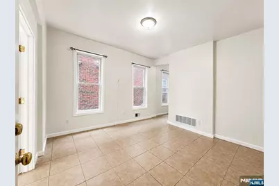 92 Bloomfield Avenue 1 #1, Paterson, NJ 07503 - Photo 5