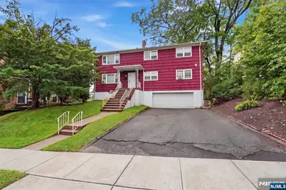 15 Monroe Place 2 #2, Montclair, NJ 07042 - Photo 1