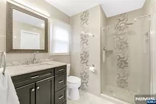 99 Lambert Pl, Paramus, NJ 07652 - Photo 17