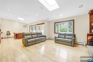 99 Lambert Pl, Paramus, NJ 07652 - Photo 7