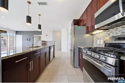 4410 Riverview Avenue 410 #410, Englewood, NJ 07631 - Photo 11