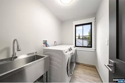 671 Delaware Avenue, Ridgewood, NJ 07450 - Photo 19