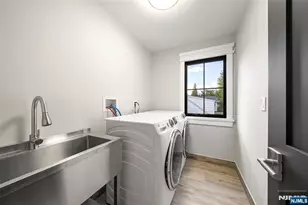 671 Delaware Ave, Ridgewood, NJ 07450 - Photo 19
