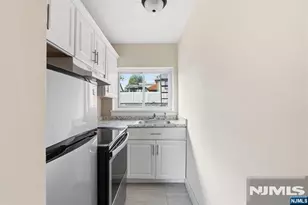 207 Polifly Road 4, Hackensack, NJ 07601 - Photo 5