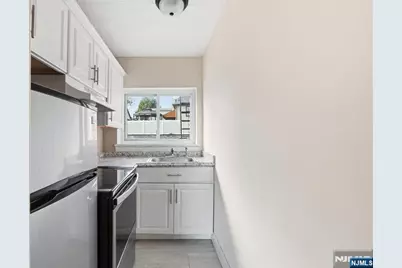 207 Polifly Road 4 #4, Hackensack, NJ 07601 - Photo 5