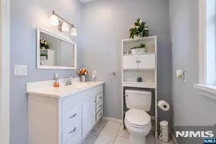 241 Roosevelt St, Teaneck Township, NJ 07666 - Photo 15