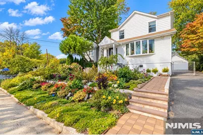 241 Roosevelt Street, Teaneck Township, NJ 07666 - Photo 29