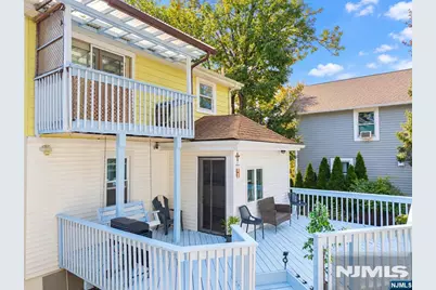 241 Roosevelt Street, Teaneck Township, NJ 07666 - Photo 25