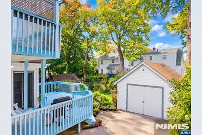 241 Roosevelt Street, Teaneck Township, NJ 07666 - Photo 27
