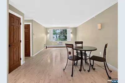 1510 Faulkner Court, Mahwah, NJ 07430 - Photo 5