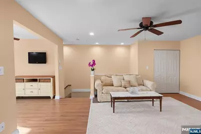 49 Knox Terrace 2A #2A, Wayne, NJ 07470 - Photo 5