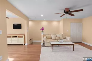 49 Knox Terrace 2A, Wayne, NJ 07470 - Photo 5