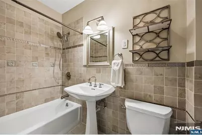 232 Montgomery Street 3 #3, Jersey City, NJ 07302 - Photo 25