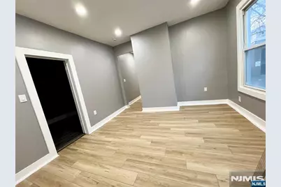 317 N 8th Street, Prospect Park, NJ 07508 - Photo 9