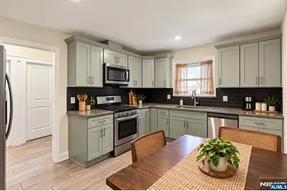 299-301 Renner Avenue, Newark, NJ 07112 - Photo 3