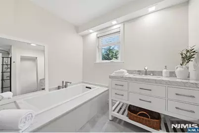40 Dean Drive, Tenafly, NJ 07670 - Photo 23