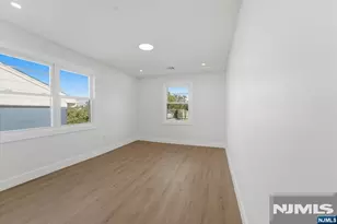 95 Rutherford Pl, North Arlington, NJ 07031 - Photo 27