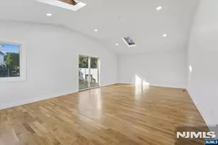 95 Rutherford Pl, North Arlington, NJ 07031 - Photo 9