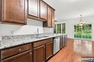 305 Waterview Ct, Hanover Township, NJ 07927 - Photo 5