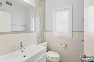 227 McElroy Ave, Fort Lee, NJ 07024 - Photo 13