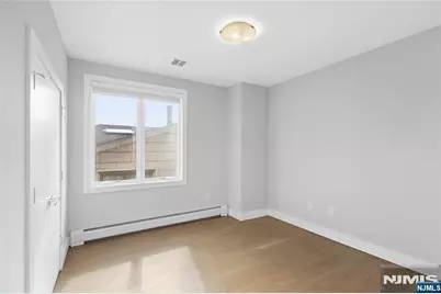 227 McElroy Avenue, Fort Lee, NJ 07024 - Photo 17