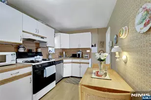 107 Dudley Dr, Bergenfield, NJ 07621 - Photo 11