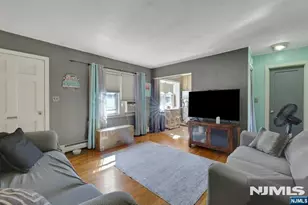 35 Grant St, East Rutherford, NJ 07073 - Photo 15