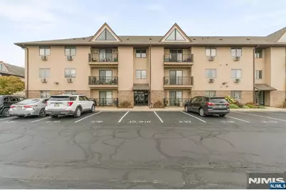 651 Riverside B15 #B15, Lyndhurst Township, NJ 07071 - Photo 1