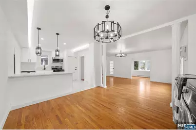 46 Chamberlain Avenue, Little Ferry, NJ 07643 - Photo 9