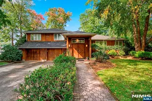 152 Sussex Rd, Washington Township, NJ 07676 - Photo 1