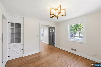 694 Northumberland Road, Teaneck Township, NJ 07666 - Photo 9