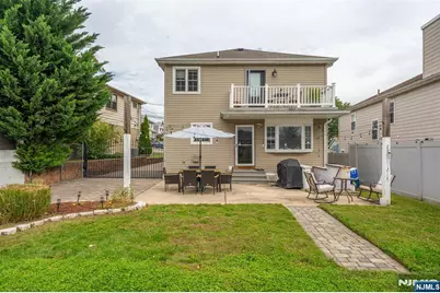 664 Teneyck Avenue, Lyndhurst Township, NJ 07071 - Photo 25