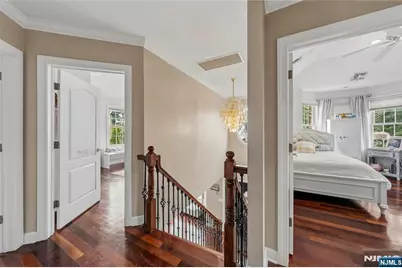 664 Teneyck Avenue, Lyndhurst Township, NJ 07071 - Photo 7