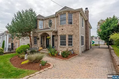 664 Teneyck Avenue, Lyndhurst Township, NJ 07071 - Photo 27