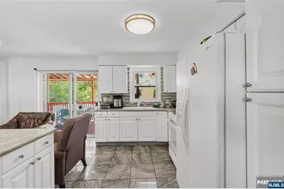 25 Sievers Lane, South Hackensack Township, NJ 07606 - Photo 9