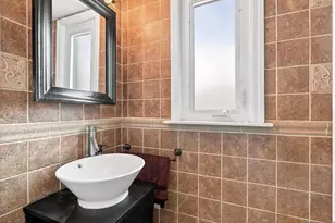 267 Lawrence Ave, Hasbrouck Heights, NJ 07604 - Photo 23