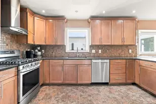 267 Lawrence Ave, Hasbrouck Heights, NJ 07604 - Photo 7