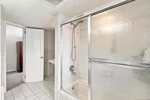 267 Lawrence Ave, Hasbrouck Heights, NJ 07604 - Photo 11