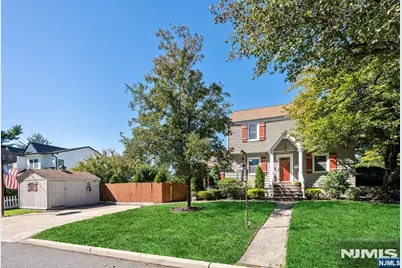 380 E Midland Avenue, Paramus, NJ 07652 - Photo 41