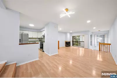 531 Windsor Drive, Palisades Park, NJ 07650 - Photo 7