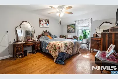 81 Grayson Place, Teaneck Township, NJ 07666 - Photo 13