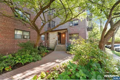 410 Fairview Avenue 4J #4J, Fort Lee, NJ 07024 - Photo 1