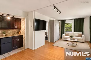 410 Fairview Ave 4J, Fort Lee, NJ 07024 - Photo 3