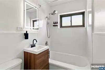 410 Fairview Avenue 4J #4J, Fort Lee, NJ 07024 - Photo 15