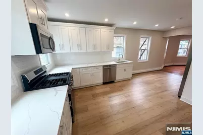 35 Claremont Avenue 2 #2, Montclair, NJ 07042 - Photo 3