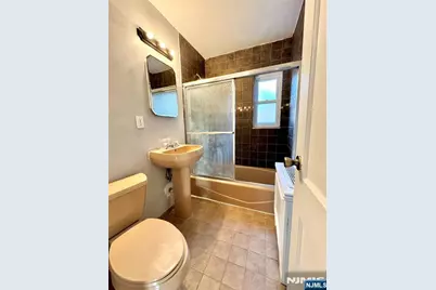 161 Knickerbocker Road D #D, Englewood, NJ 07632 - Photo 9