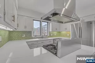 251 Bellemeade Ave, Fort Lee, NJ 07024 - Photo 23