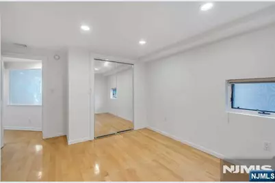 251 Bellemeade Avenue, Fort Lee, NJ 07024 - Photo 41