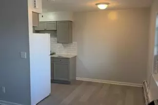 206 Riverview Pl 10, Cliffside Park, NJ 07010 - Photo 3