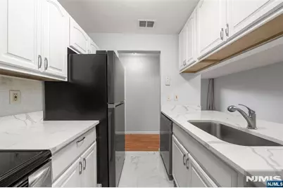 216A Washington Avenue, Fort Lee, NJ 07024 - Photo 7